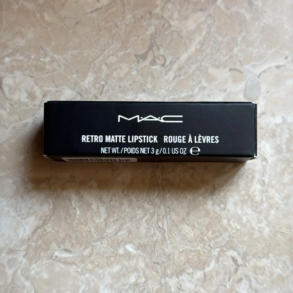 MAC Retro Matte Ruby Woo Red Lipstick New in Box